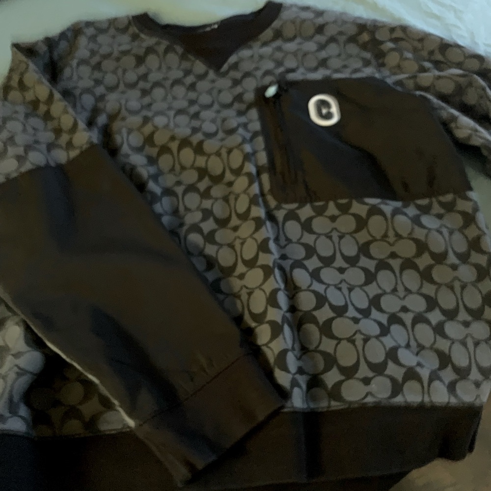Men’s coach sweater in great condition